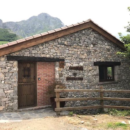 La Cabaña de Bernardina Sotres Exterior foto